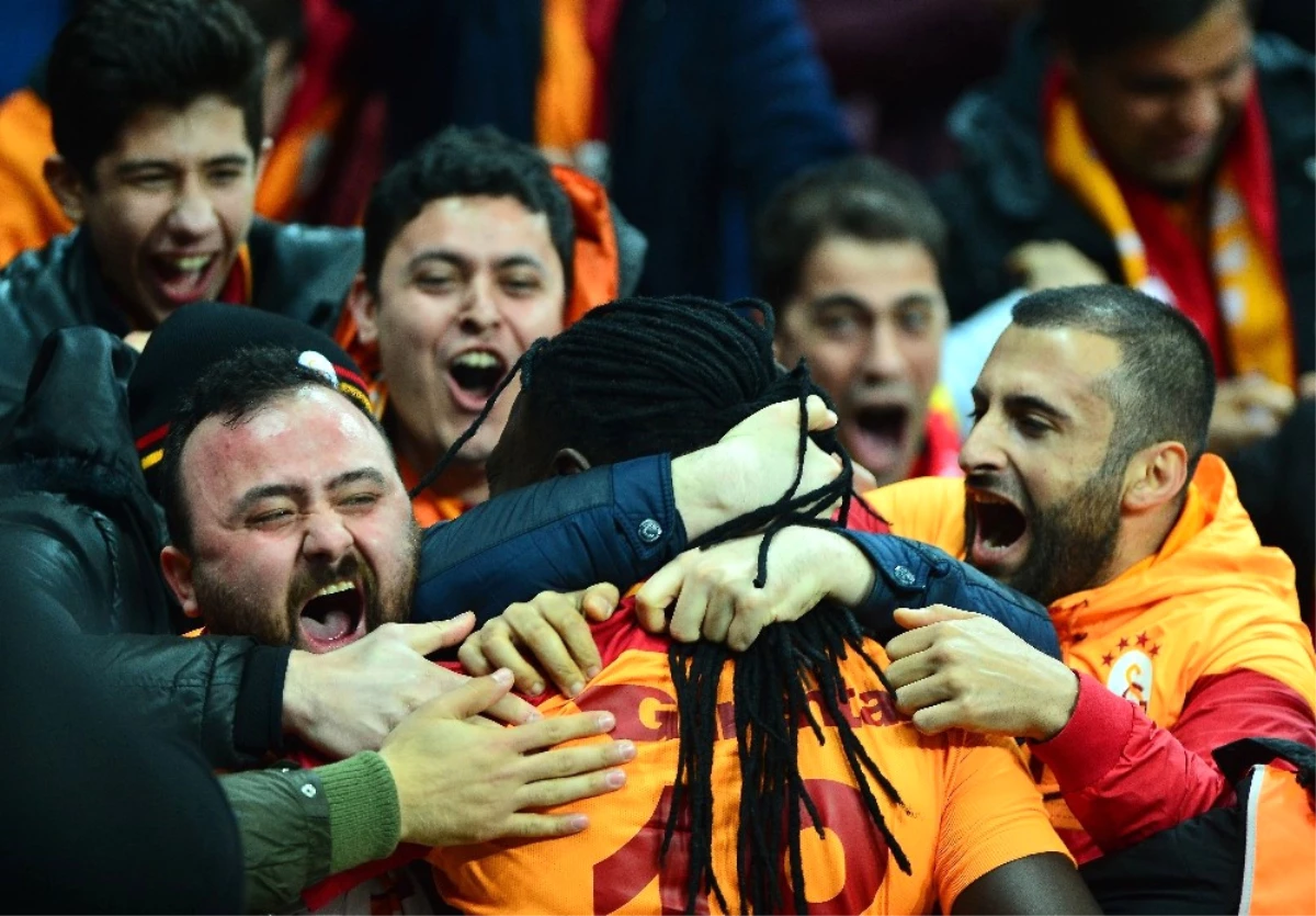 Spor Toto Süper Lig: Galatasaray: 3 - Antalyaspor: 0 (İlk Yarı)