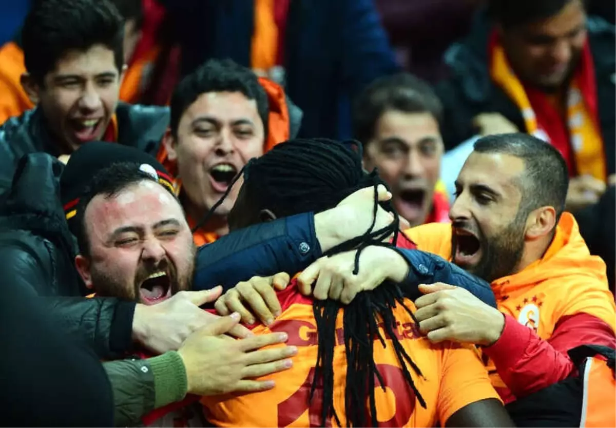 Spor Toto Süper Lig: Galatasaray: 3 - Antalyaspor: 0 (İlk Yarı)