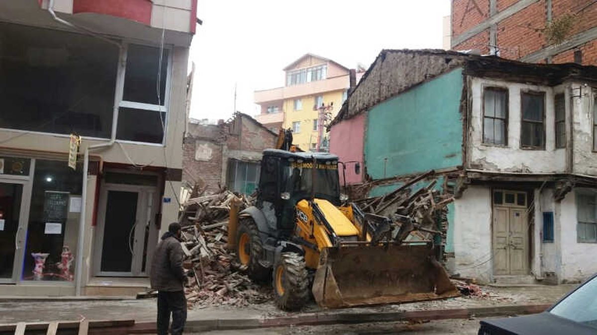 Tehlike Arz Eden Metruk Binaların Yüzde 80\'inin Yıkımı Gerçekleştirildi