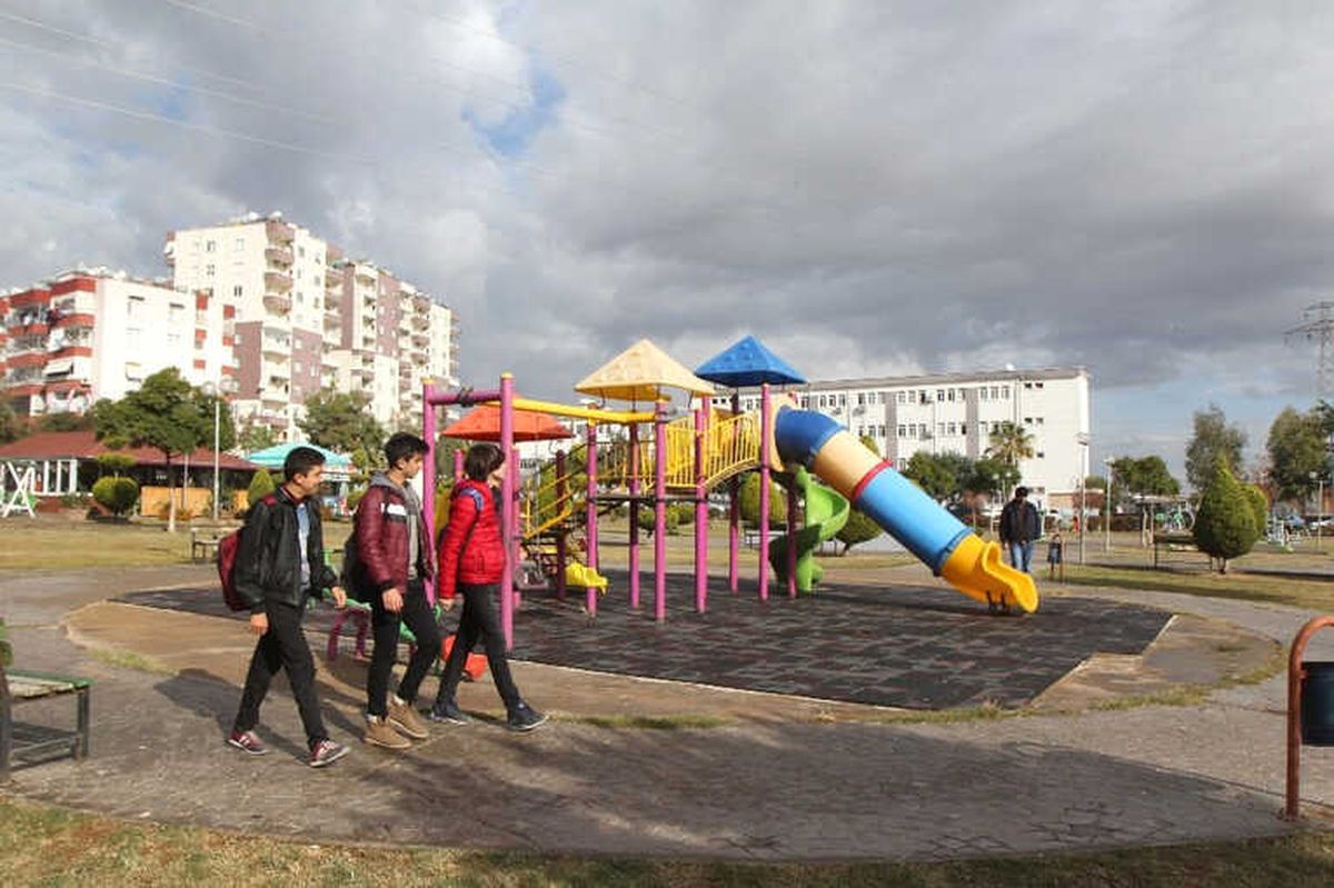 Toroslar\'da Park ve Yeşil Alanlar Elden Geçiriliyor