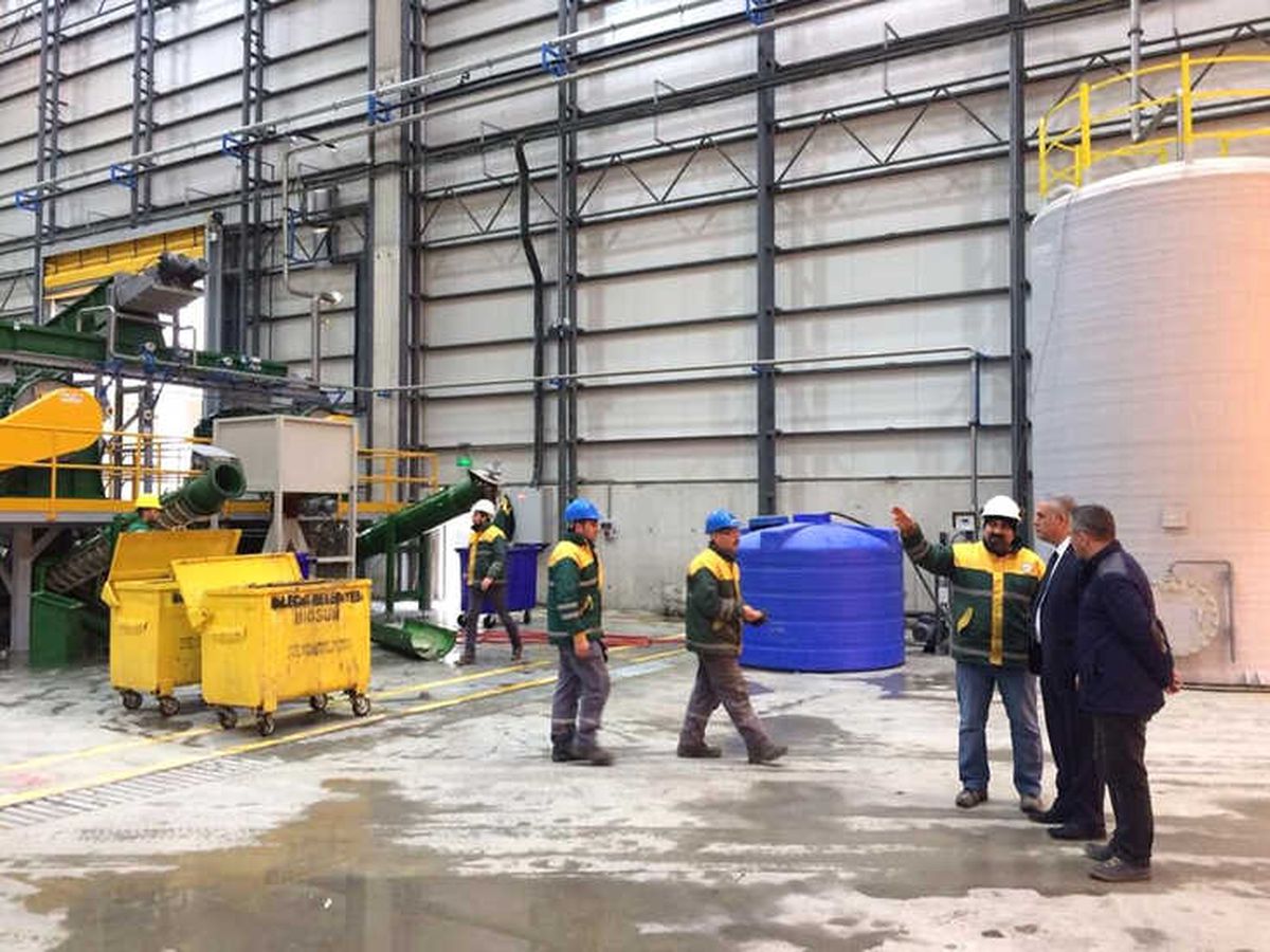 Başkan Yaman Katı Atık Fabrikasında İncelemelerde Bulundu