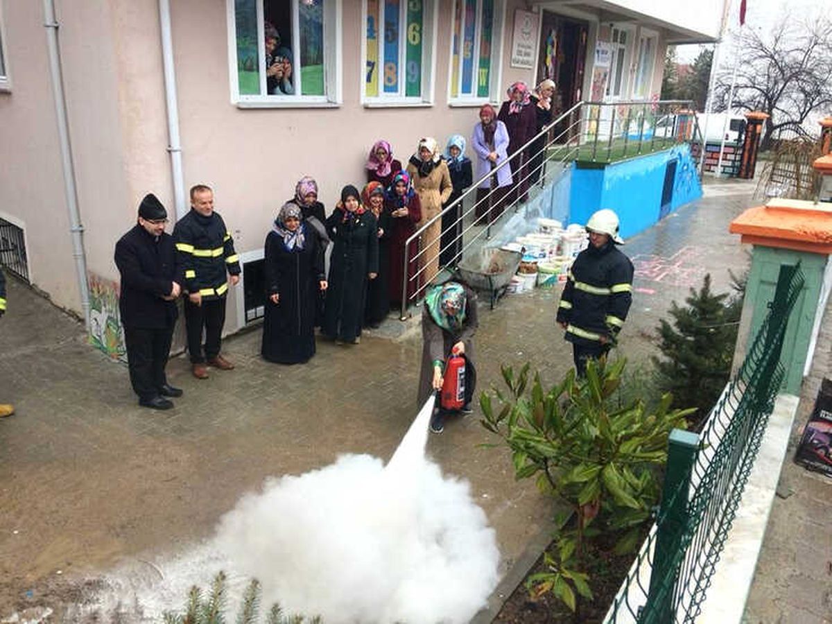 Belediye\'den Yangın Eğitimi Tatbikatı