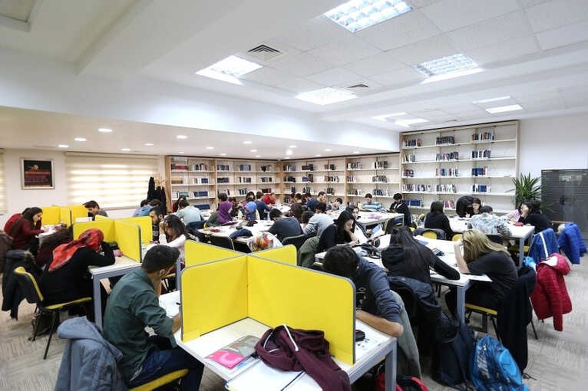 Büyükşehir\'in Kütüphane Hizmeti Takdir Topluyor