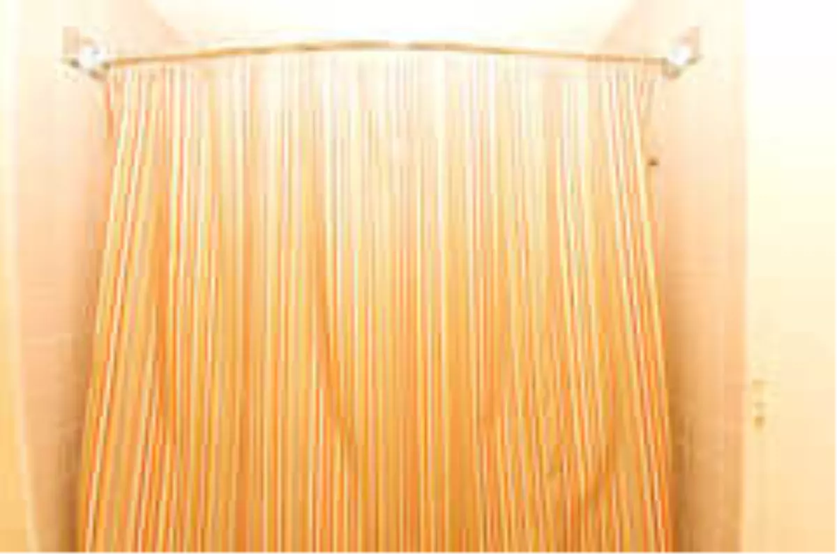 Duş Perdesi Neden Duşakabinden Daha İyidir?