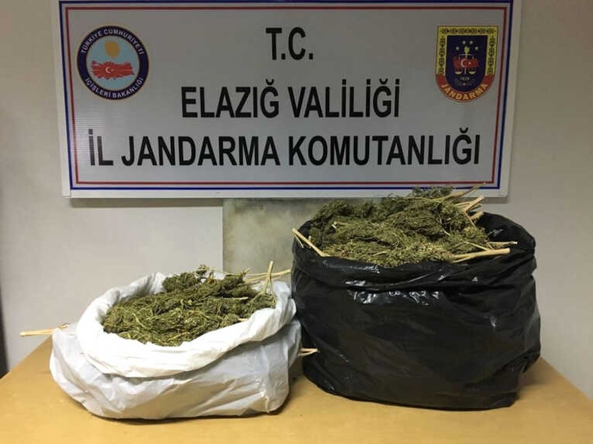 Elazığ\'da Jandarma 546 Kaçakçılık Olayına Müdahale Etti