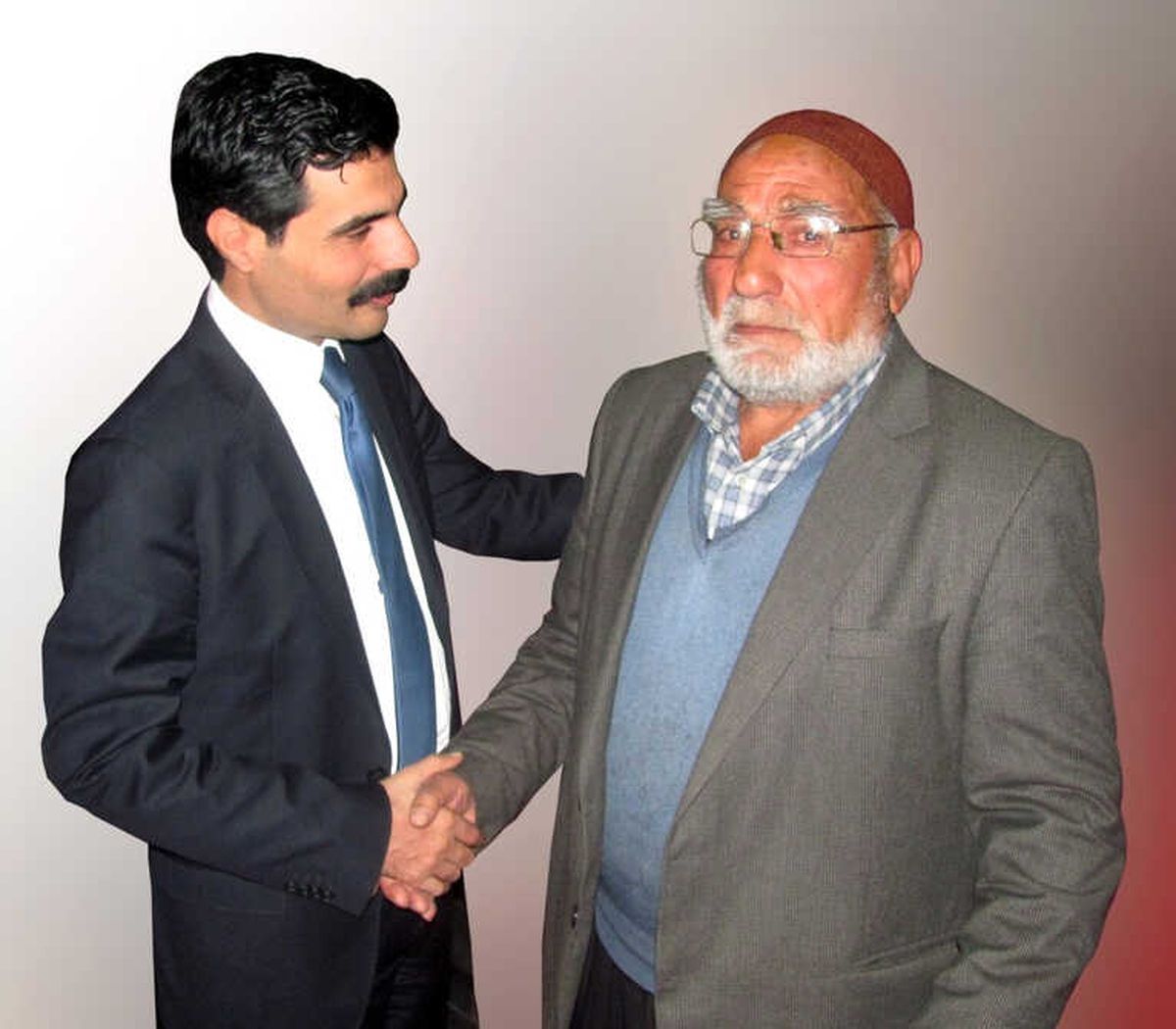 Emekli Maaşını Mehmetçiğe Bağışladı