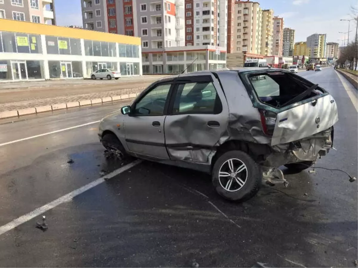 Kayseri\'de Trafik Kazası: 1 Yaralı