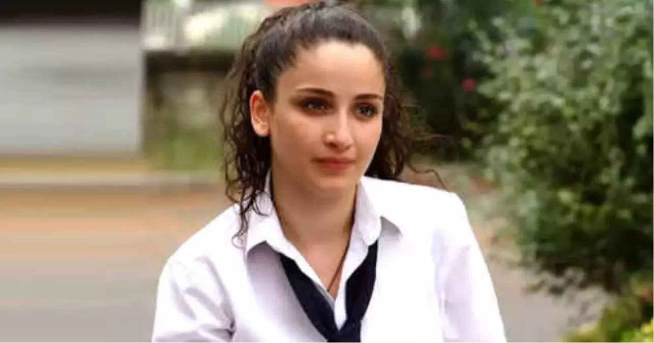 Kırgın Çiçekler\'in Songül\'ü Gökçe Akyıldız, Diziden Ayrılıyor