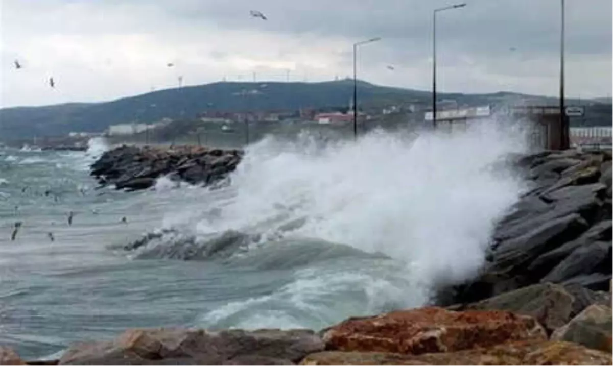 Marmara\'da Kuvvetli Rüzgar Uyarısı