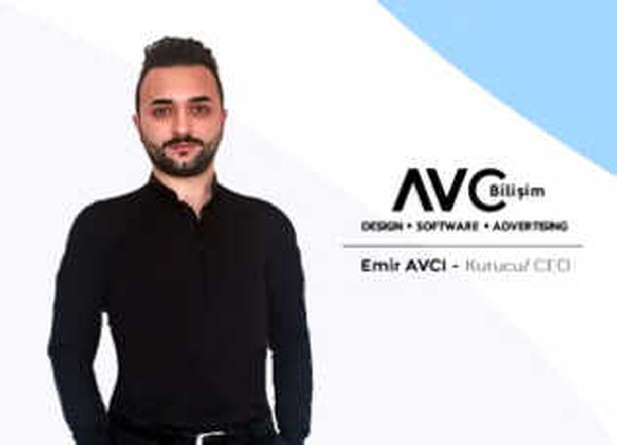 O Siyah Giyinen Başarılı Bir Reklamcı