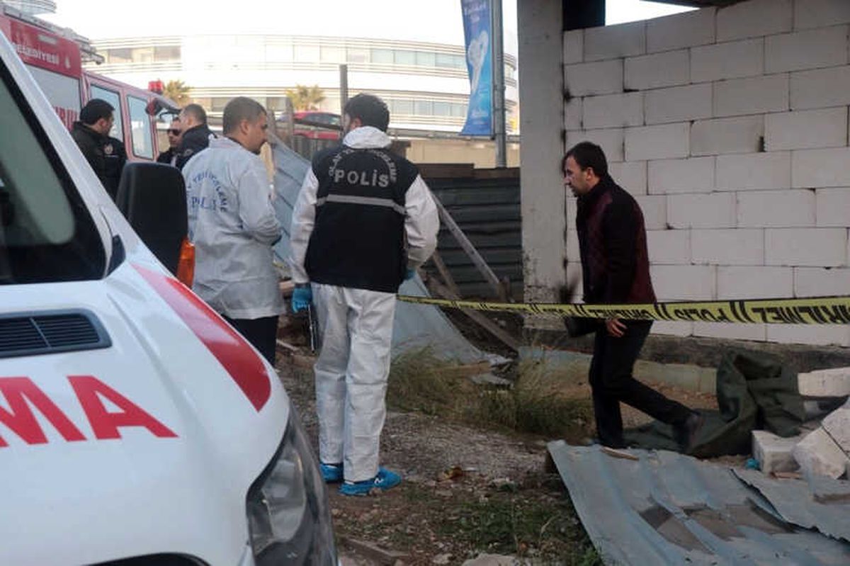Pendik\'te İnşaat Halindeki Binada İki Ceset Bulundu