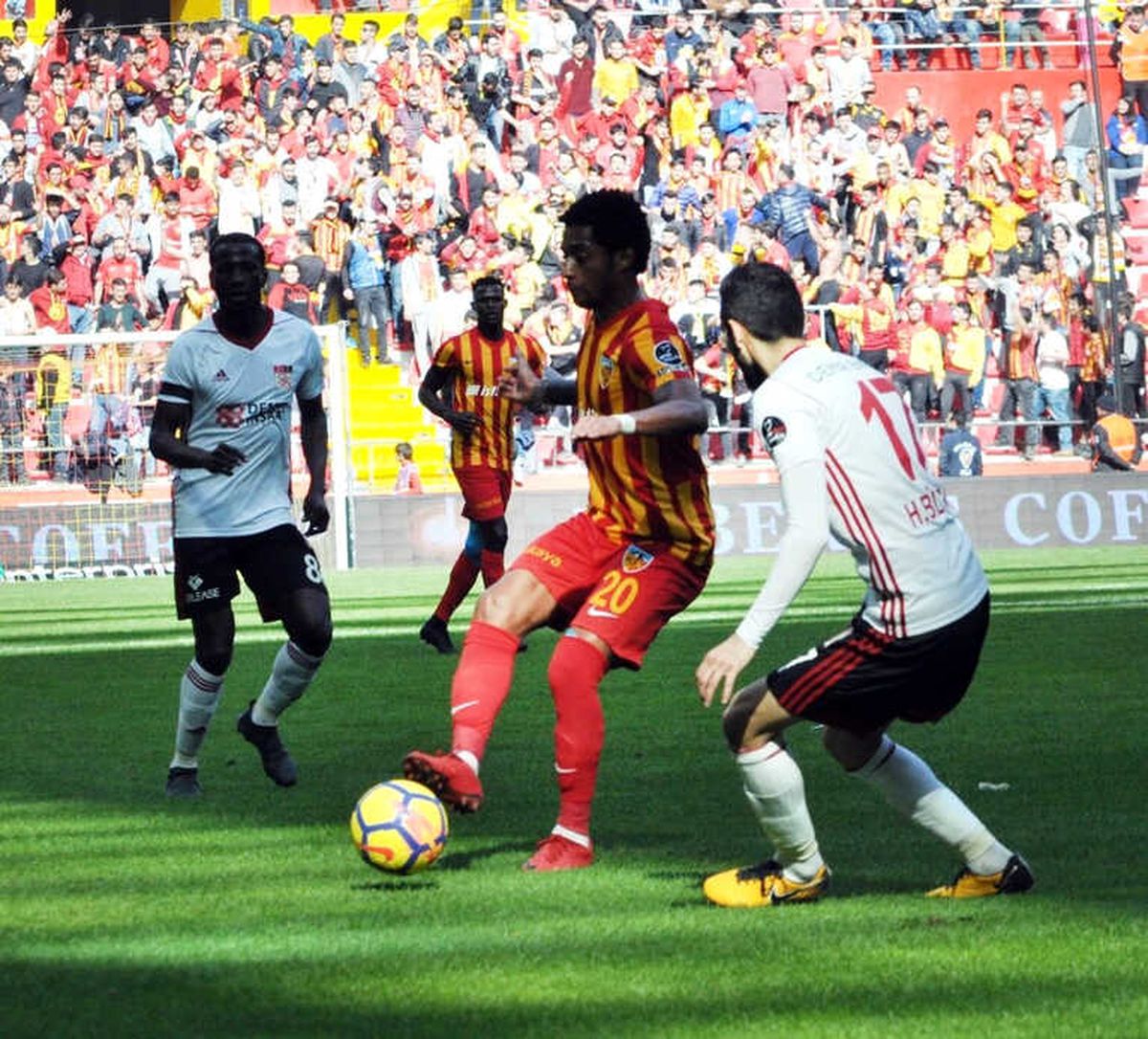 Süper Lig\'de Sadece İkisi