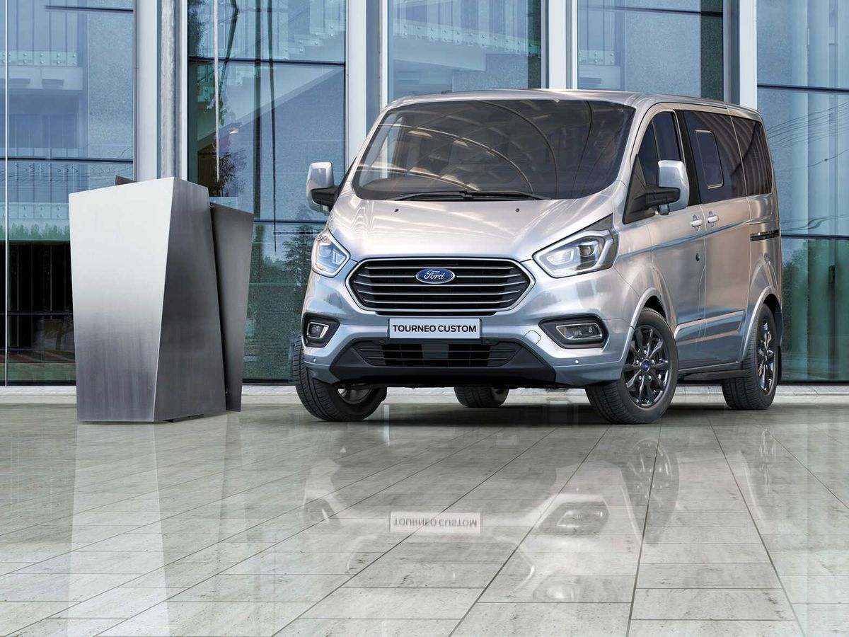Tourneo Custom ve Transit Custom Modelleri Yenilendi