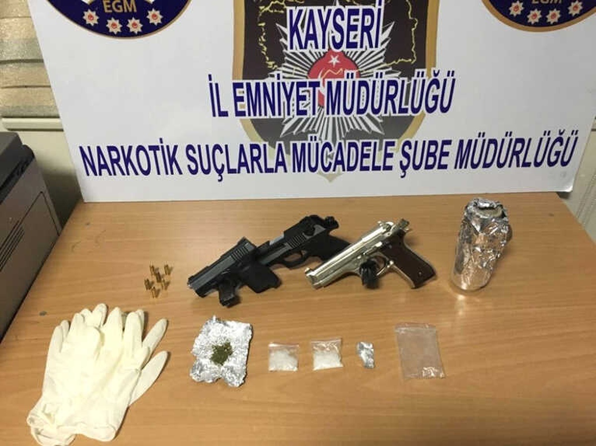 Uyuşturucu Taciri 3 Kişi Gözaltına Alındı