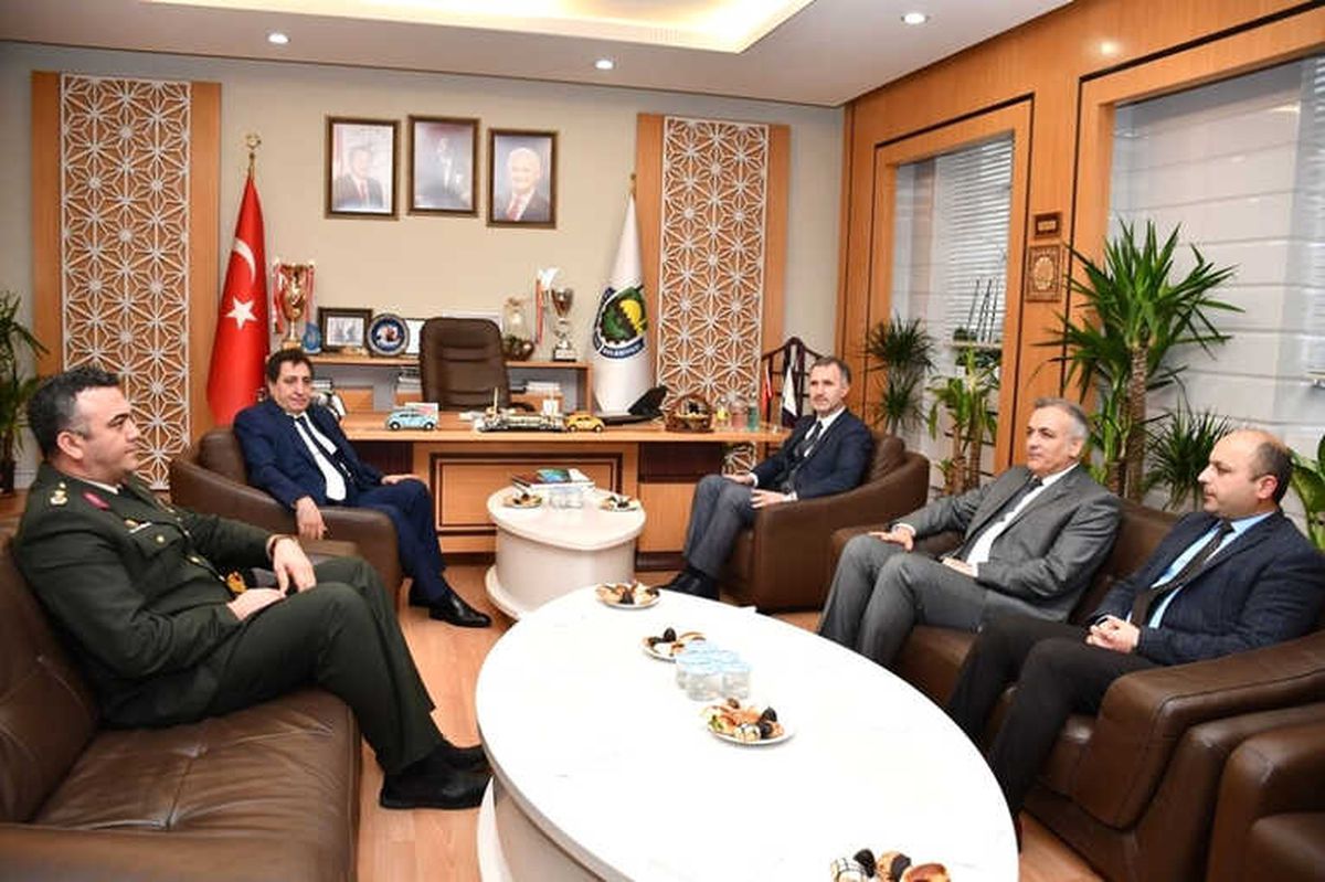 Vali Küçük\'ten Başkan Taban\'a İade-i Ziyaret