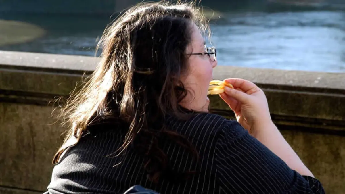 Hızlı Yemek Kilo Aldırıyor: Yenilen Yiyecekler Kadar Yeme Tarzı da Sağlığı Etkiliyor