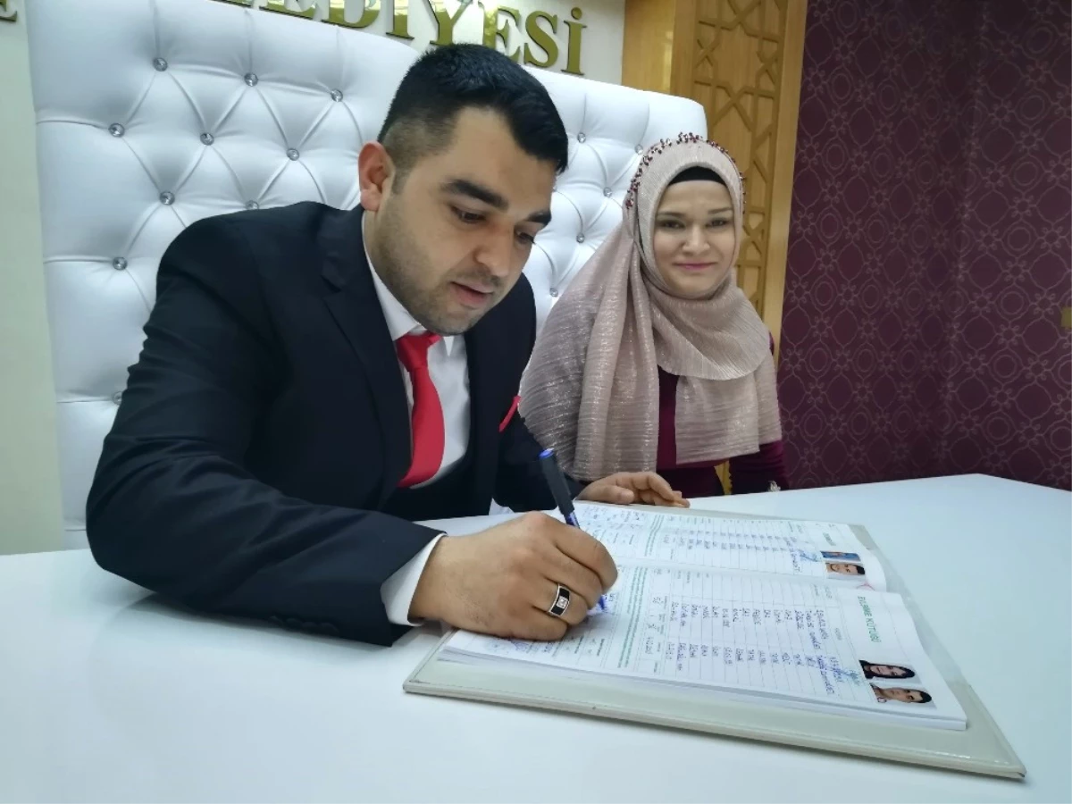 14 Şubat İçin Kırşehir\'de 11 Çift Nikah Masasına Oturdu