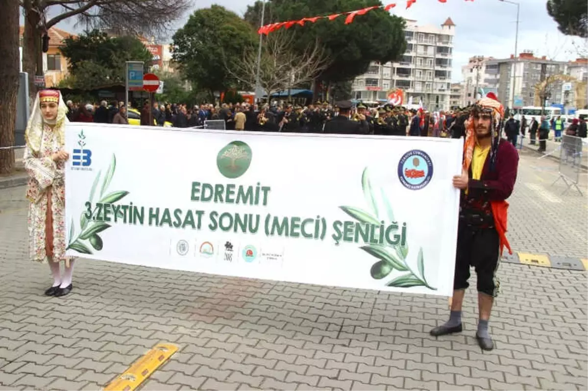 3. Edremit Zeytin Hasat Sonu Şenliği Başladı