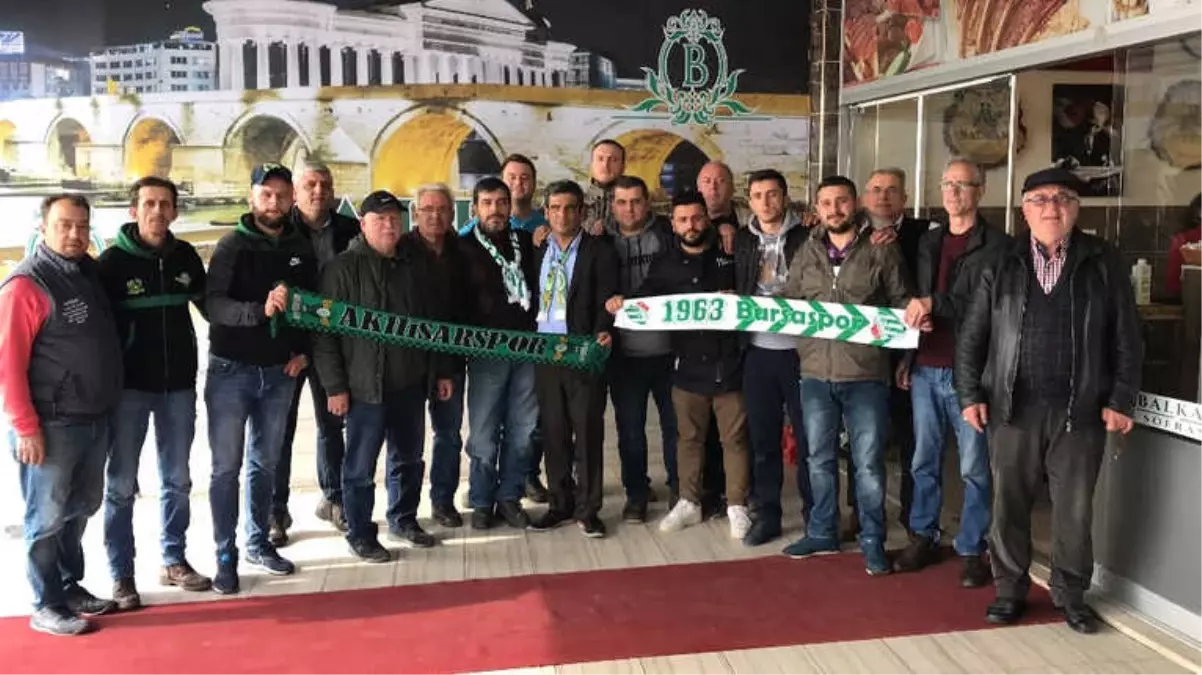 Akhisar ve Bursa Taraftarlarından Dostluk Mesajı