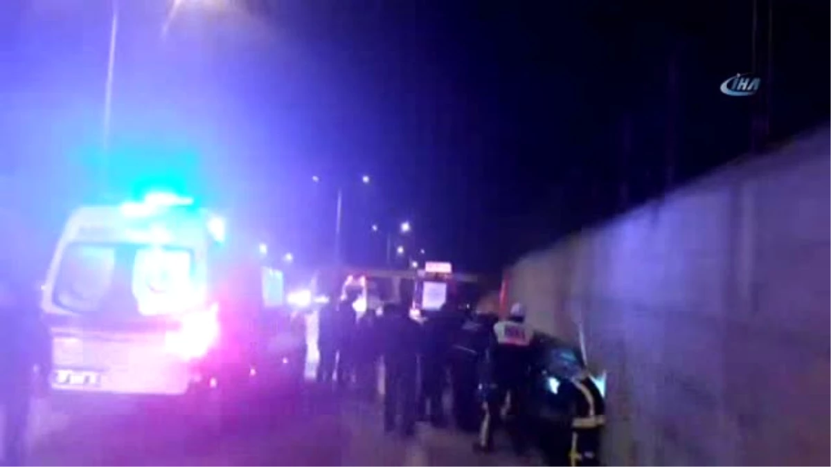 Aşırı Hızdan Kontrolden Çıkan Otomobil 75 Metre Sürüklendi: 4 Yaralı