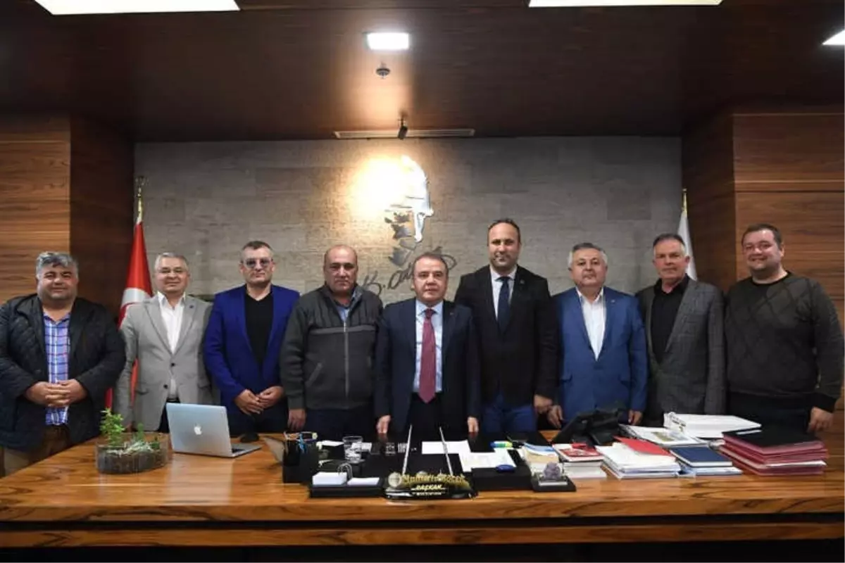 Başkan Böcek, Otobüs Esnafını Ağırladı