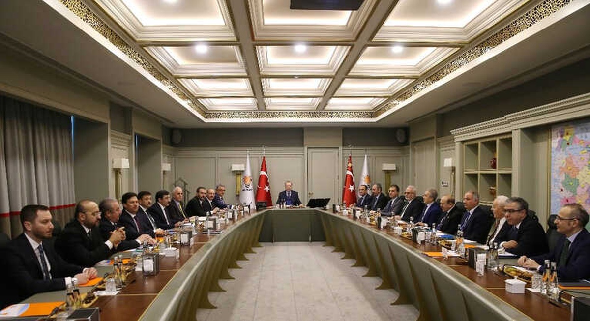Cumhurbaşkanı Erdoğan, Uyum Komisyonu Üyeleriyle Bir Araya Geldi