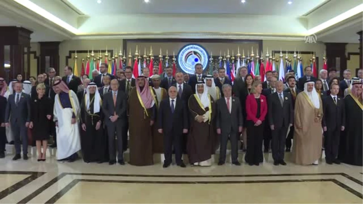 Dışişleri Bakanı Çavuşoğlu, "Irak\'ın Yeniden İmarı Uluslararası Konferansı\'nda