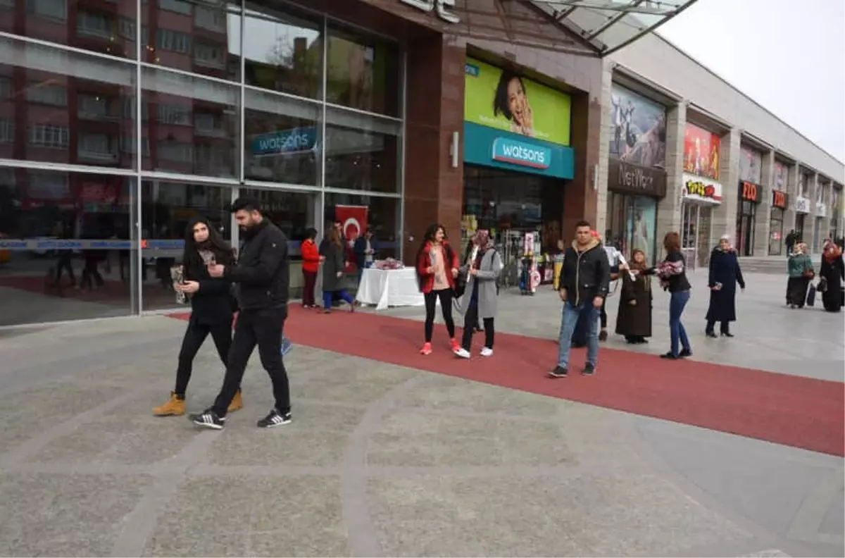 Doğa Cadde Avm, 14 Şubat Sevgililer Gününü Unutmadı.