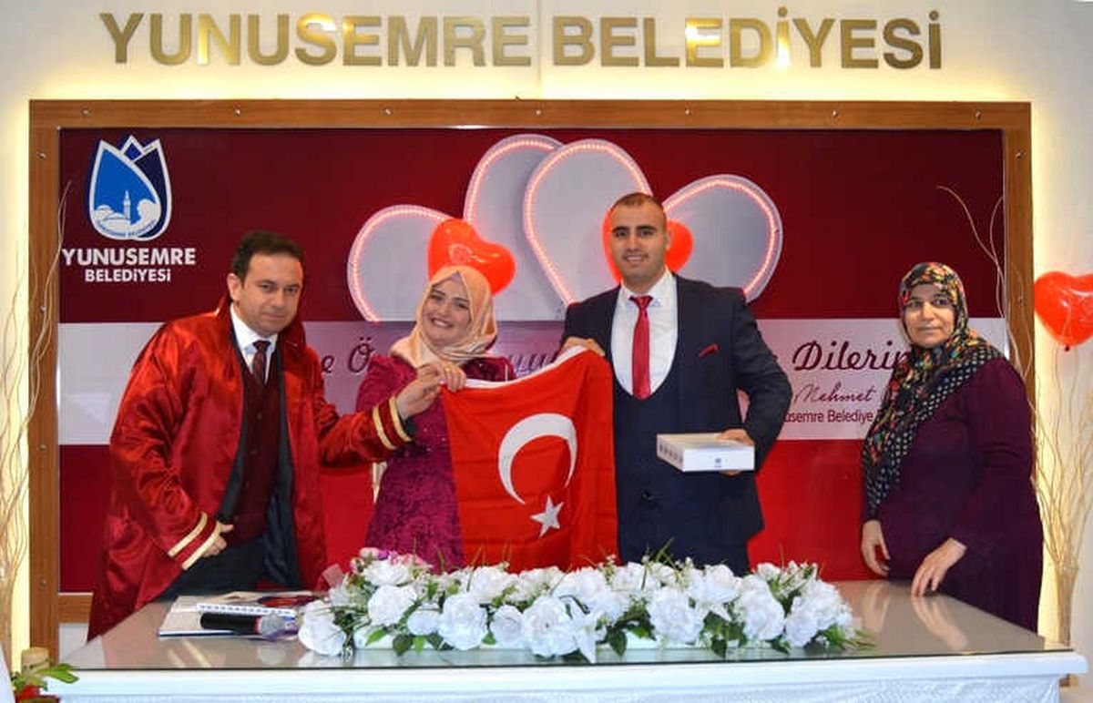 Evlenmek İçin 14 Şubat\'ı Seçtiler