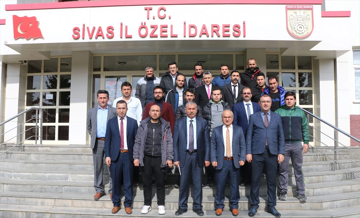 Futbol Okulu Projesi" Sivas\'ta Hayat Bulacak