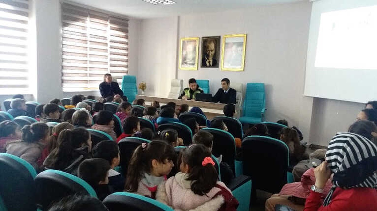 Günyüzü\'nde Öğrencilere Trafik Eğitimi Verildi