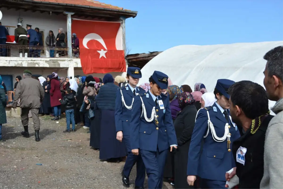 Hava Harp Okulu Öğrencisi Toprağa Verildi