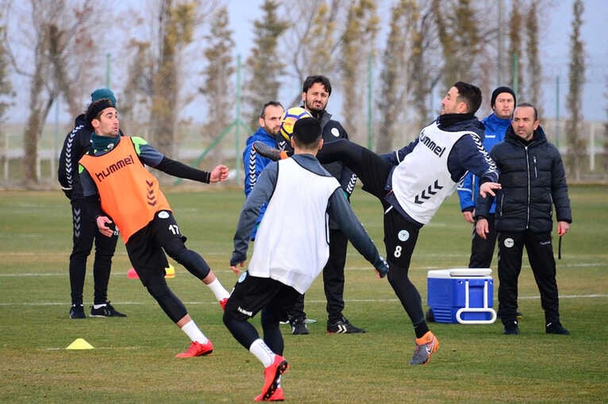 Mehmet Özdilek: "Cesareti Olmayan Esareti Sahiplenir"