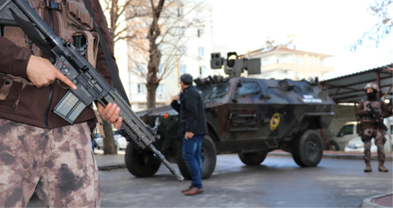 Şehit Edilen Uzman Çavuş\'un Tabancası Öldürülen PKK\'lıdan Çıktı