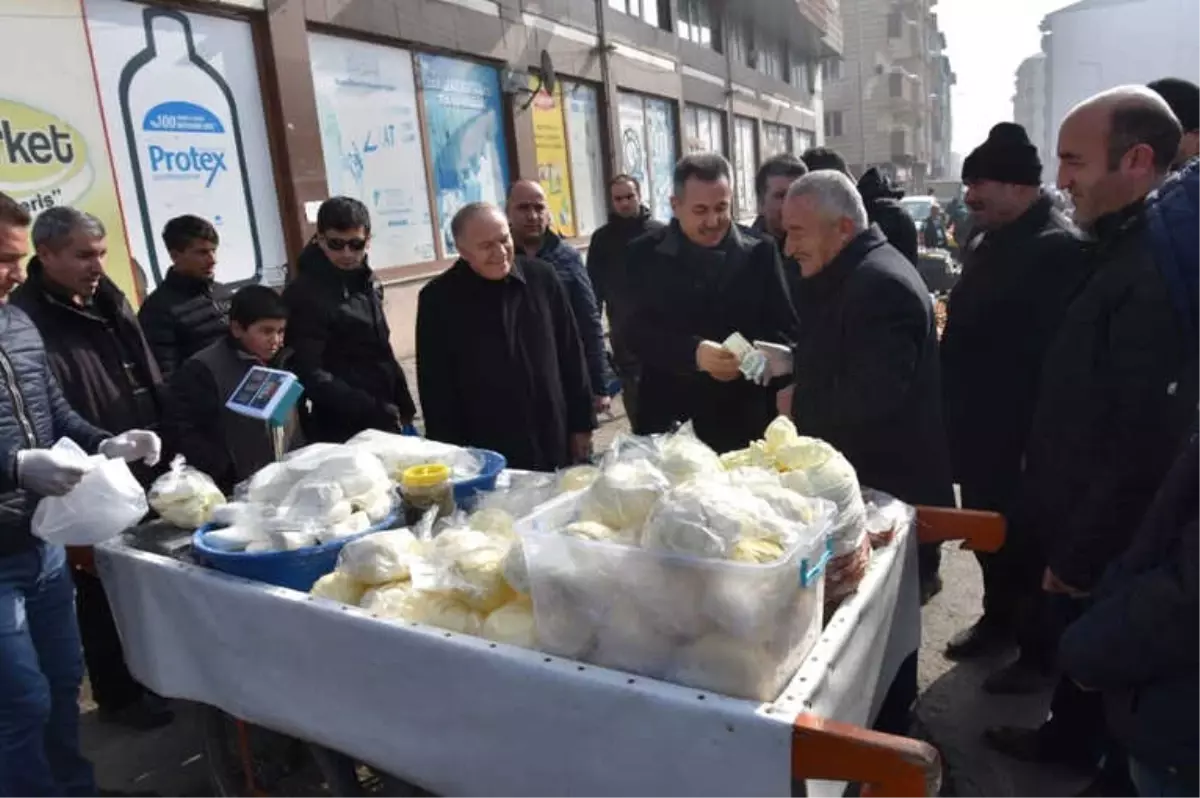 Vali Elban, Pazar Esnafıyla Biraraya Geldi