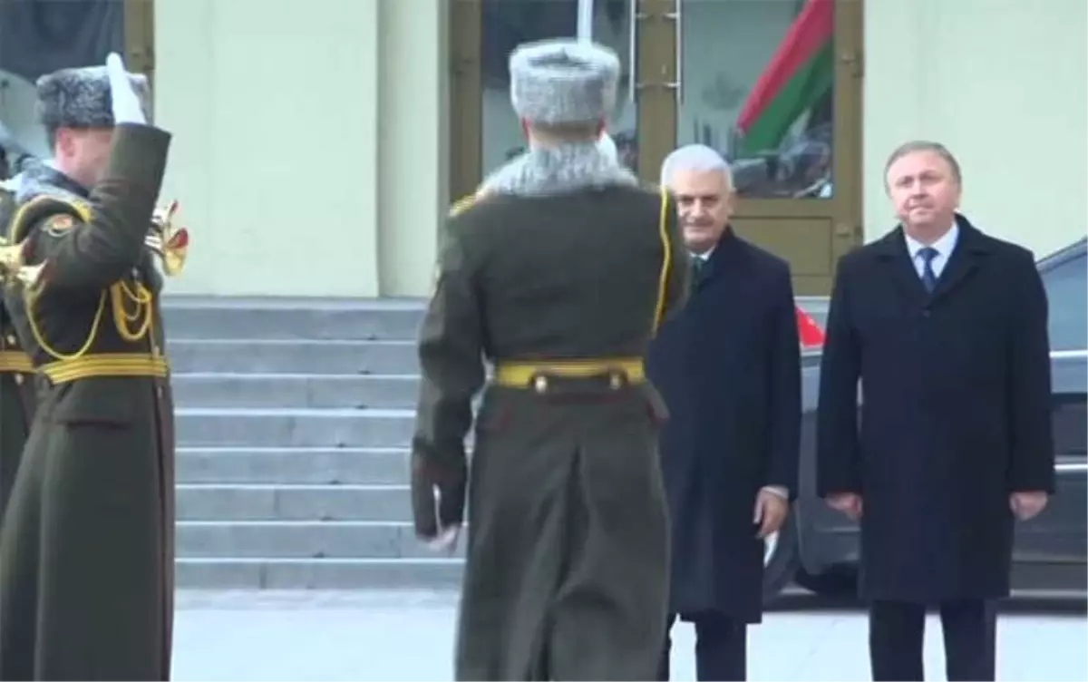 Yıldırım Belarus\'ta Resmi Törenle Karşılandı