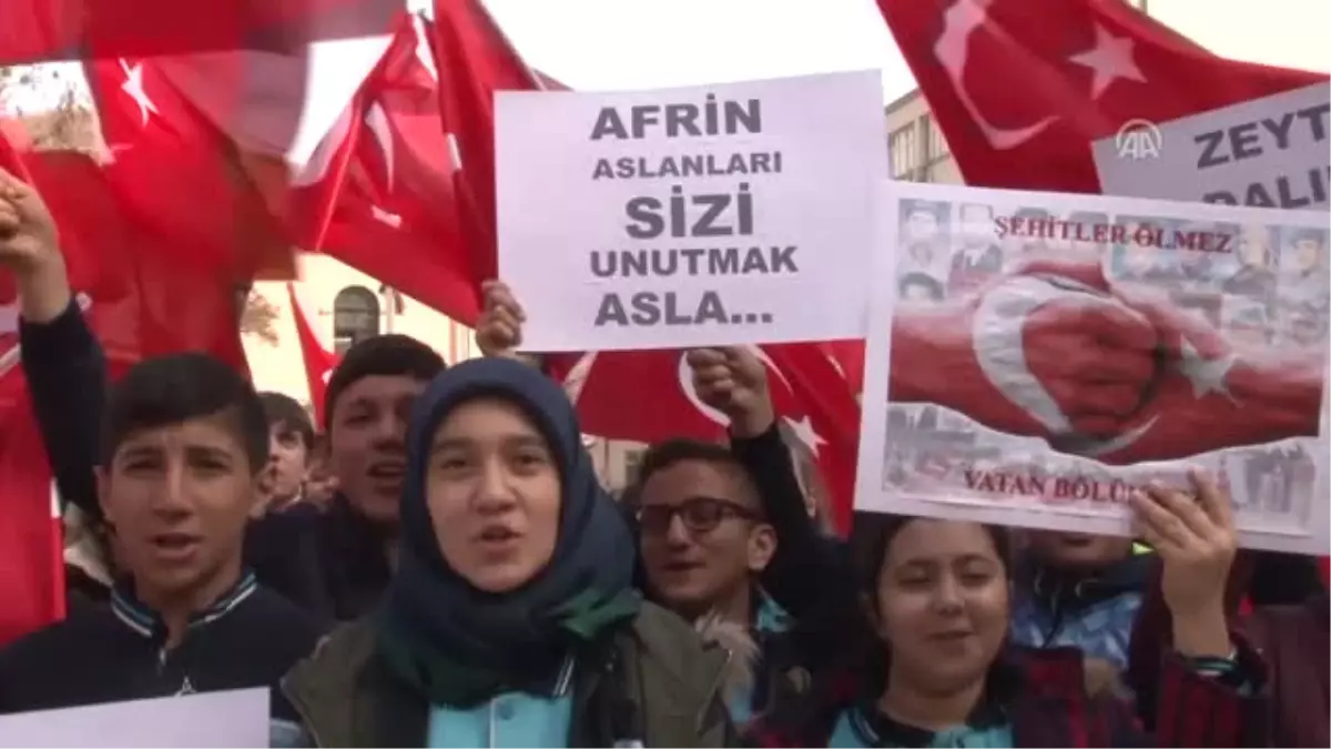 Afrin\'deki Mehmetçik\'e Öğrencilerden Moral Mektubu