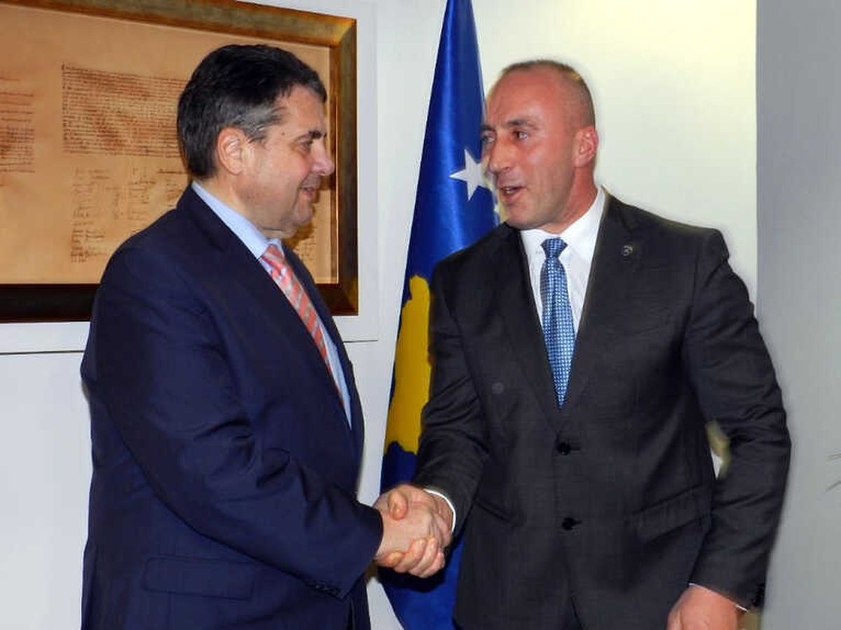 Almanya Dışişleri Bakanı Gabriel\'den Kosovalılara Önemli Mesajlar