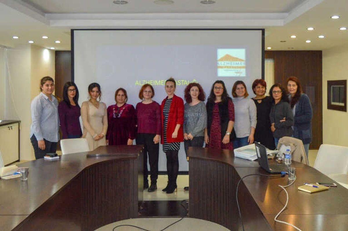 Alzheimer Danışma Hattı Kuruluyor