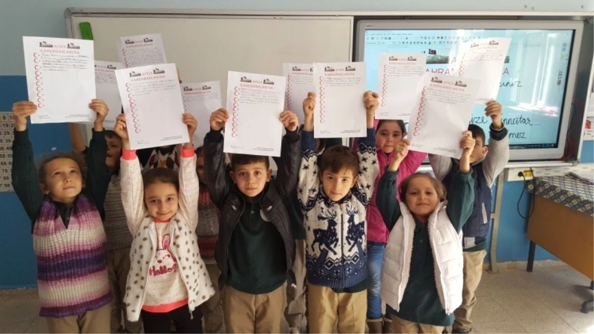 Öğrencilerden Afrin\'deki Askerlere Moral Mektubu