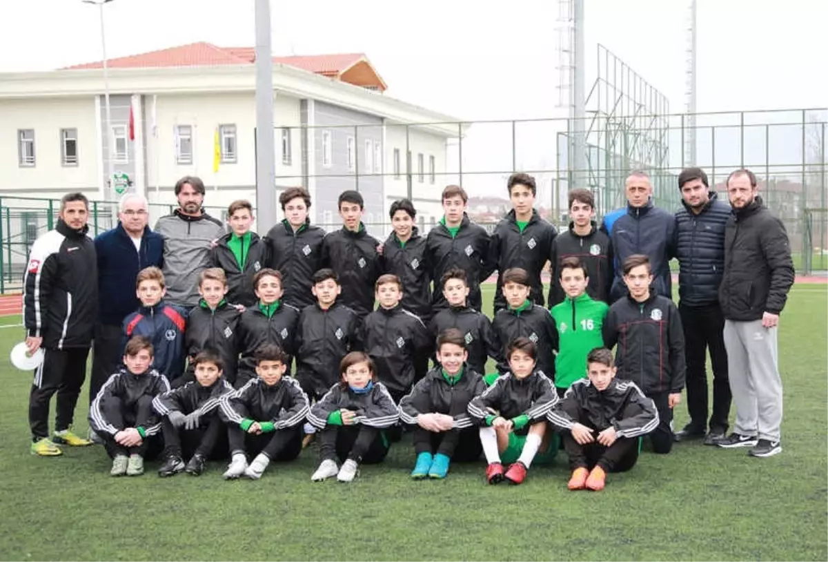 Sakaryaspor Altyapıdan 5 Sporcu ile Profesyonel Kontrat İmzaladı