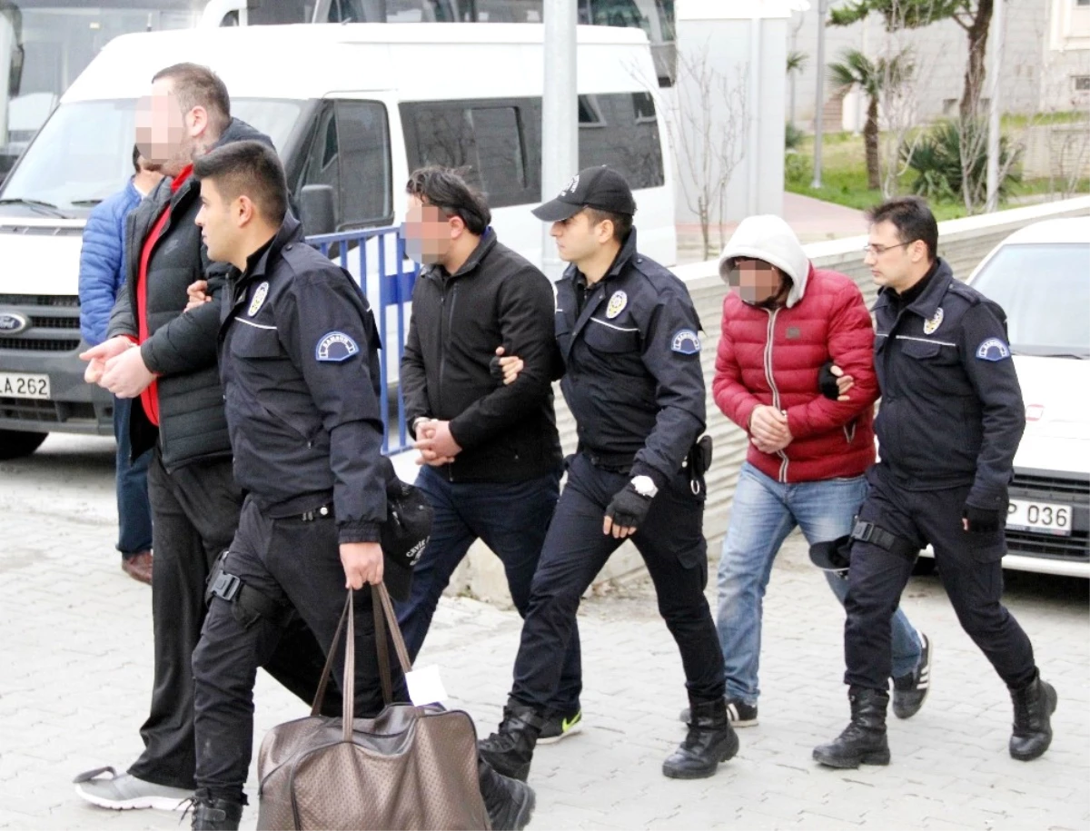 Samsun\'da Silah Kaçakçılığından 4 Kişi Adliyeye Sevk Edildi
