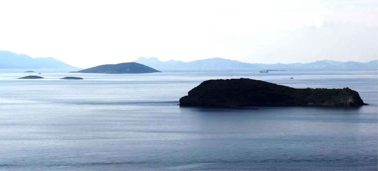 Türkiye, Kardak\'ın Gözetleneceği Adaya İlk Kazmayı Vurdu