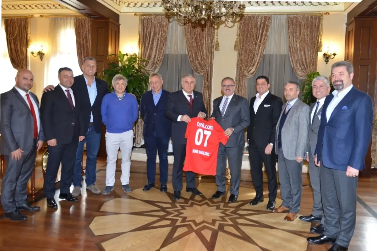 Vali Karaloğlu, Antalyaspor Yönetimini Ağırladı