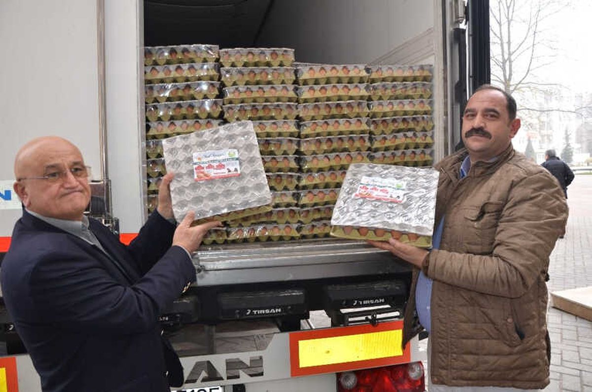 Fatsa\'dan Mehmetçiğe 1 Tır Yumurta
