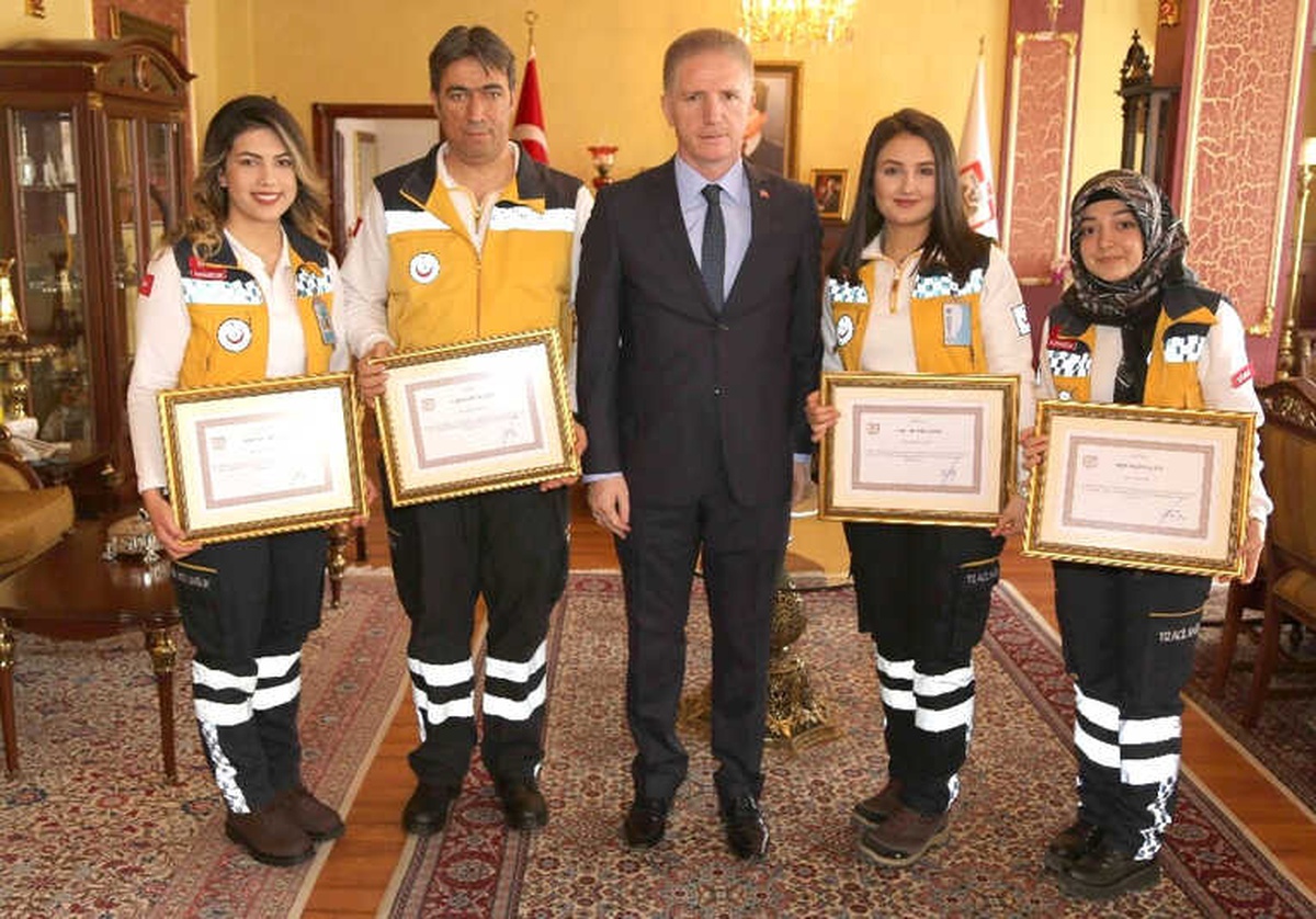 Fedakar Sağlık Personeline Teşekkür Belgesi