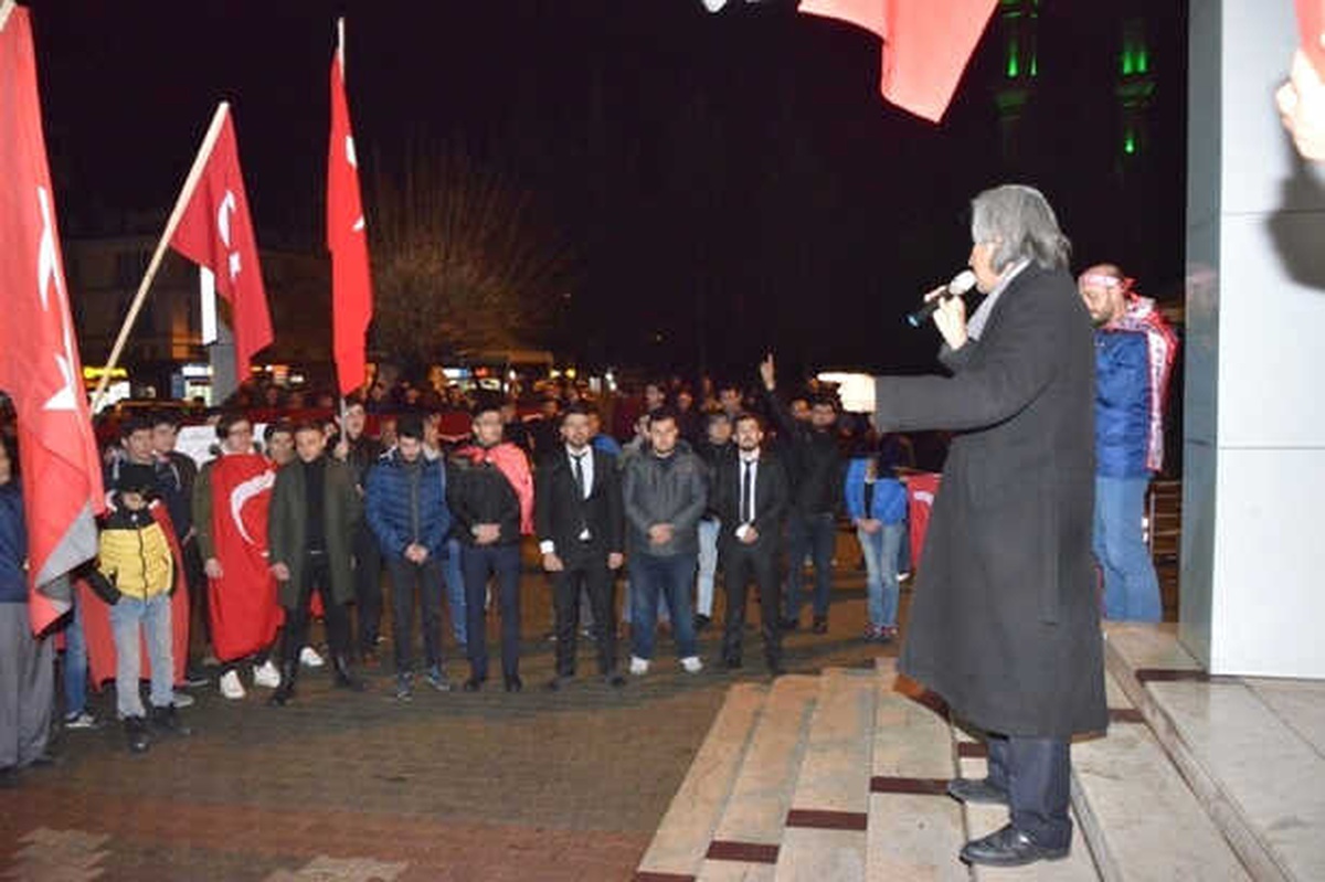 Gediz\'de Mehmetçiğe Destek Yürüyüşü