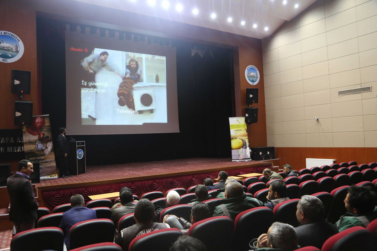 İŞ Sağlığı Ve Güvenliği Eğitimleri Devam Ediyor