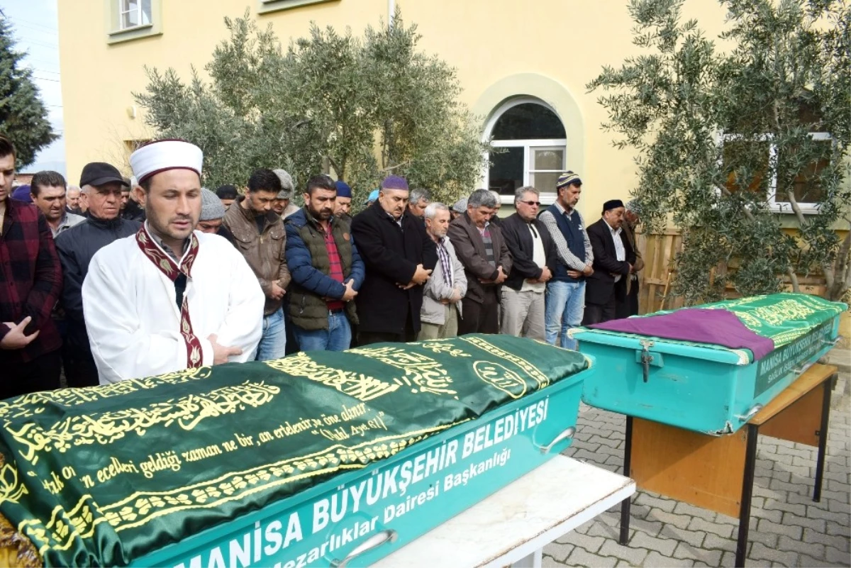 Kocası Tarafından Öldürülen Kadın ve Kızı Toprağa Verildi