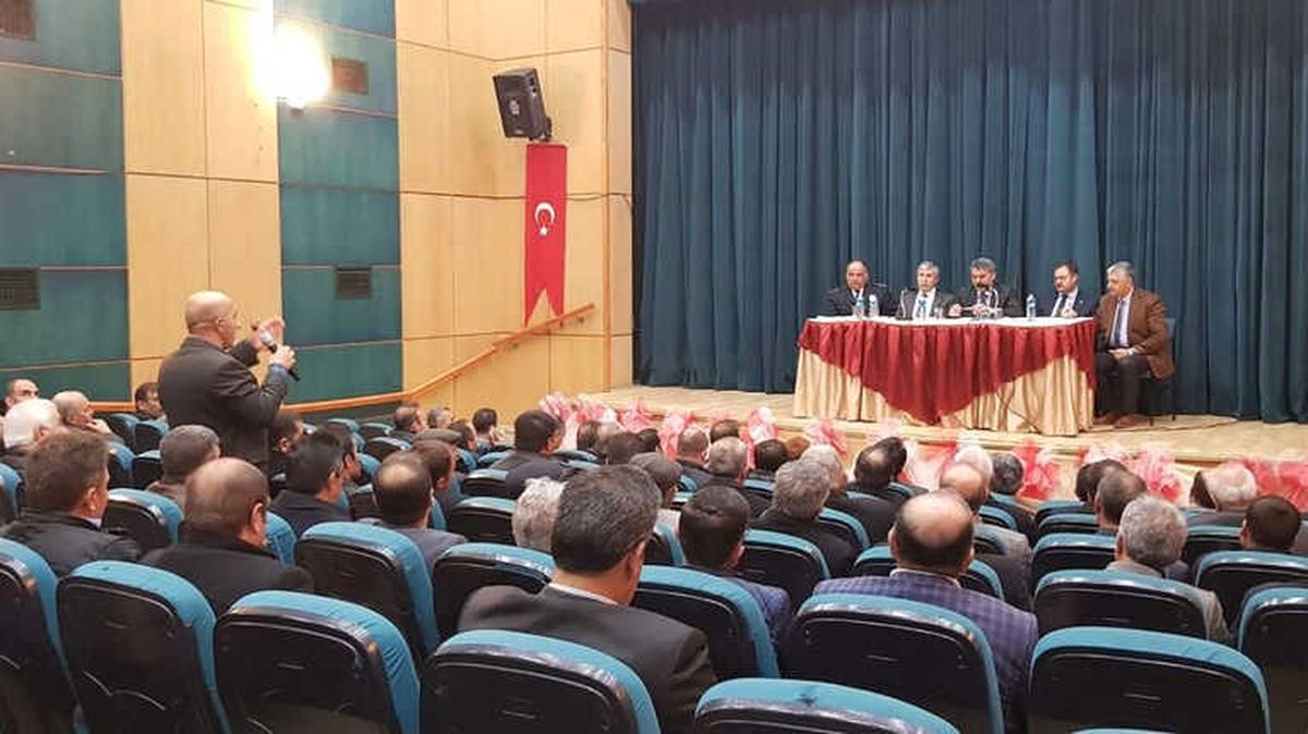 Tatvan\'da Muhtarlar Toplantısı